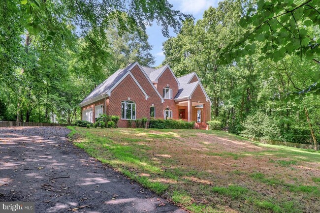 502 Seneca Knoll Ct in Great Falls, VA - Building Photo - Building Photo