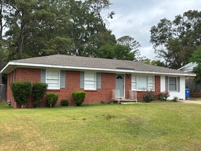 509 Woodvale Rd in Prattville, AL - Building Photo