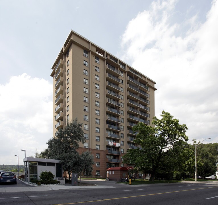 Broadview Housing Co-operative in Toronto, ON - Building Photo