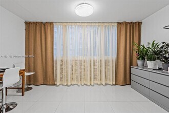 301 NE 14th Ave in Hallandale Beach, FL - Building Photo - Building Photo
