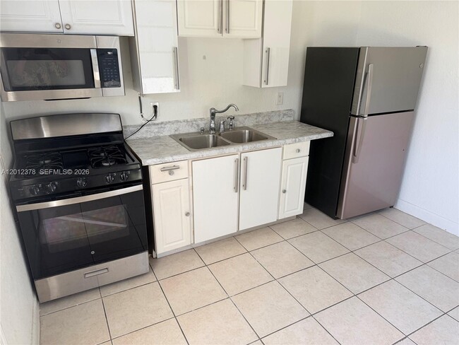 3620 NW 19th St