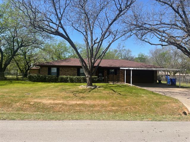 609 Coopers Ln in Kennedale, TX - Building Photo