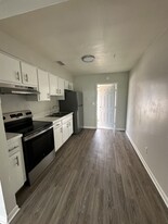 5141 72nd Ave N, Unit B Apartments