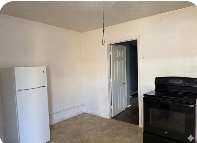 1921 Emerson Dr in Chattanooga, TN - Foto de edificio - Building Photo