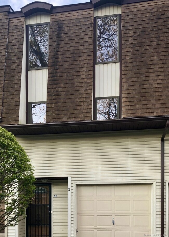 property at 426 Farmington Ave