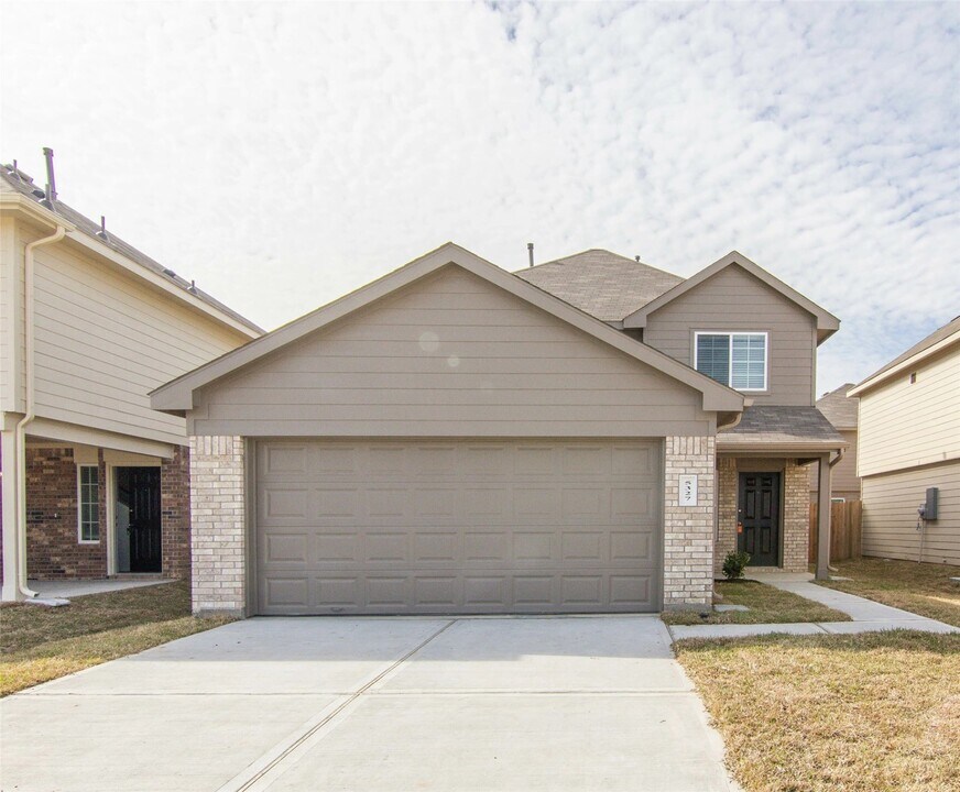 5327 Gouldburn River Dr in Katy, TX - Building Photo