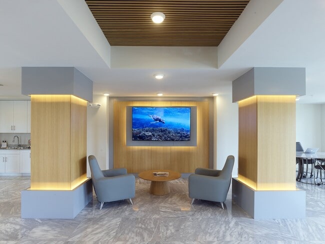 Gateway Luxury Apartments in Pompano Beach, FL - Foto de edificio - Building Photo