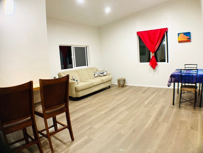 466 8th in Mountain View, HI - Building Photo - Building Photo