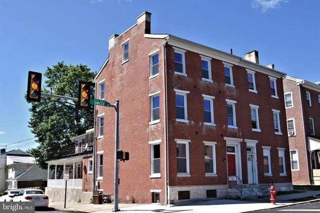801 Swede St, Unit Unit 3 in Norristown, PA - Building Photo - Building Photo