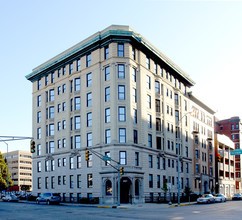 Rink Savoy Apartments in Indianapolis, IN - Building Photo - Building Photo