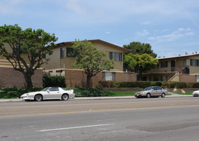 4520-4524 Clairemont Dr Apartments