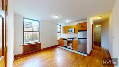244 W 109th St in New York, NY - Building Photo - Building Photo