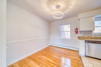 12 Rolling Ridge Rd, Unit B in Montvale, NJ - Building Photo - Building Photo