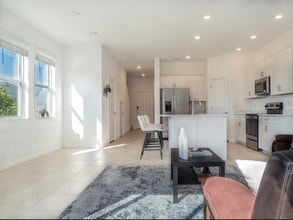 2350 Paravane Wy in Wesley Chapel, FL - Building Photo - Building Photo