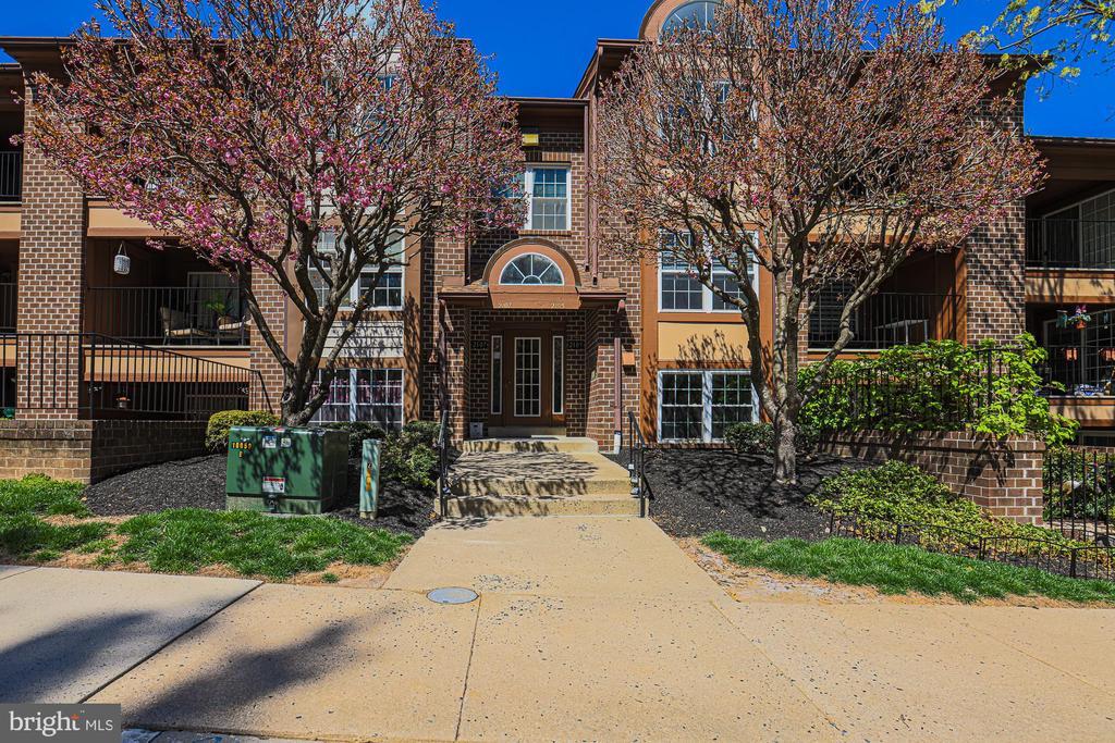 2107 Woodbox Ln in Baltimore, MD - Building Photo