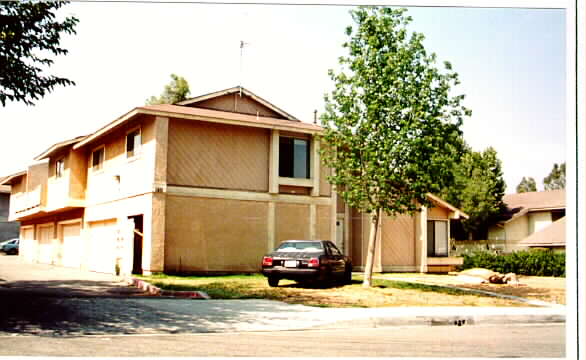 1411 E Nocta St in Ontario, CA - Building Photo