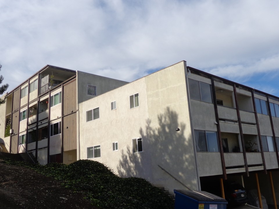 3330 S Peck Ave in San Pedro, CA - Building Photo