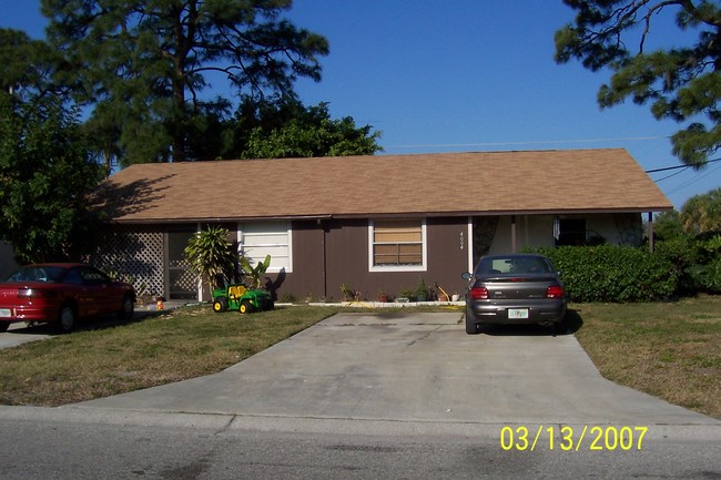 Heritage Pines in Bradenton, FL - Building Photo - Building Photo