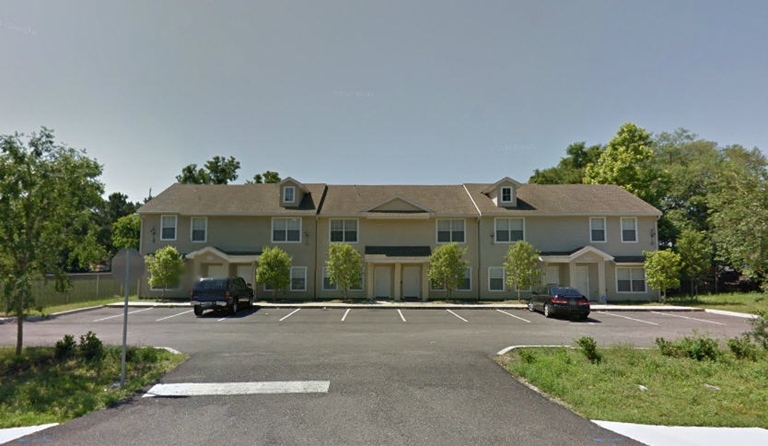 6334 Kimberly Ln in Jacksonville, FL - Foto de edificio