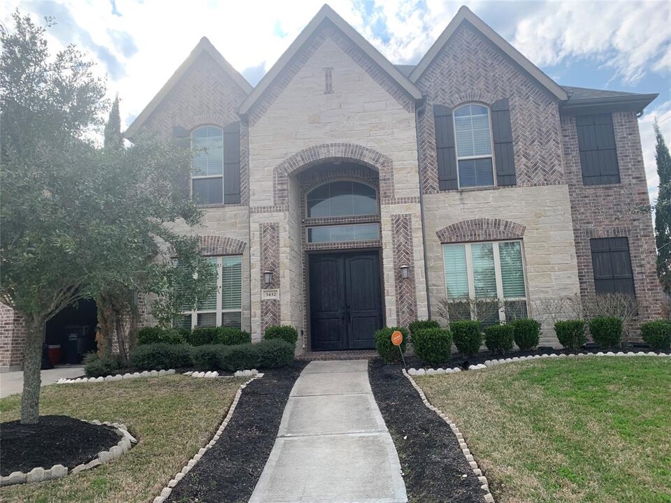 3432 Magnolia Shores Ln in Pearland, TX - Foto de edificio