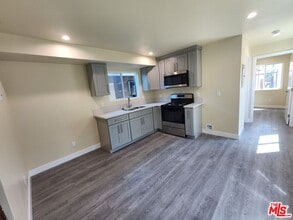 7302 Mace Pl in Los Angeles, CA - Building Photo - Building Photo