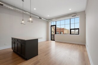 4405 N Artesian Ave in Chicago, IL - Building Photo - Building Photo