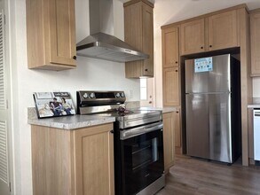 2060 N Center St in Mesa, AZ - Building Photo - Building Photo