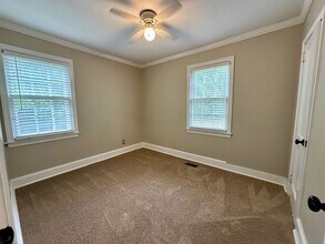 84 Willow Dr in Sumter, SC - Building Photo - Building Photo