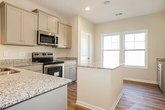360 Bainbridge Dr in Aiken, SC - Building Photo - Building Photo