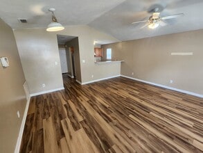 2131 Wesley Ct in Tallahassee, FL - Building Photo - Building Photo