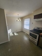 61 Paris St in Cookeville, TN - Foto de edificio - Building Photo