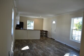 18 Colbath St in Conway, NH - Building Photo - Building Photo