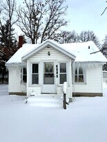 5134 E Apple Ave in Muskegon, MI - Building Photo