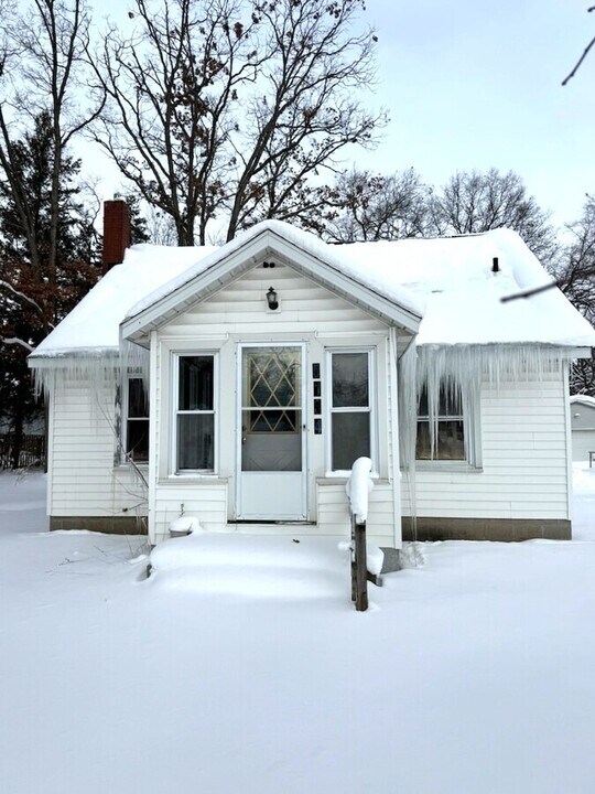 5134 E Apple Ave in Muskegon, MI - Building Photo