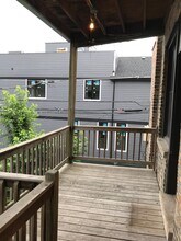 1952 W George St, Unit 2 in Chicago, IL - Building Photo - Building Photo