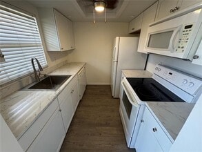 232 St Augustine Ave in Venice, FL - Building Photo - Building Photo