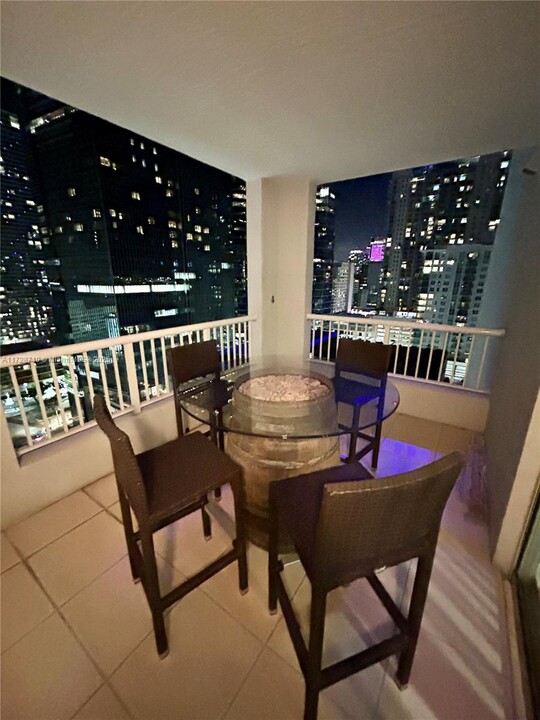 170 SE 14th St in Miami, FL - Building Photo