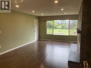 2161 Prairie Ave in Port Coquitlam, BC - Building Photo - Building Photo