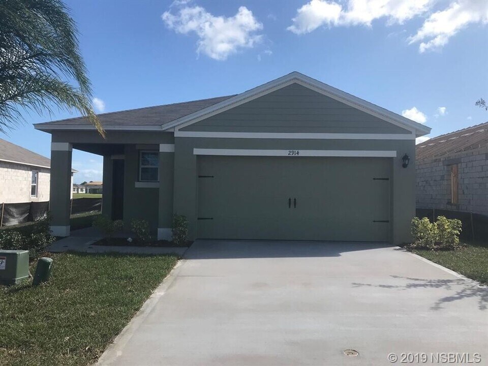 2914 Blue Shrs Wy in New Smyrna Beach, FL - Building Photo