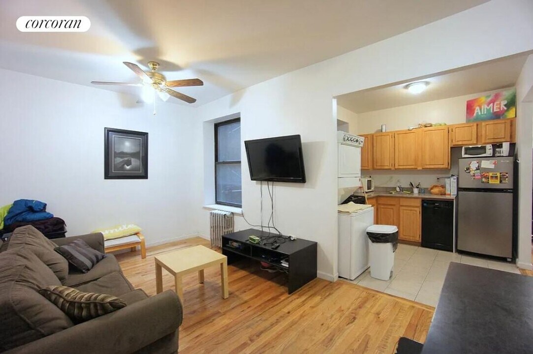 351 St Nicholas Ave in New York, NY - Building Photo