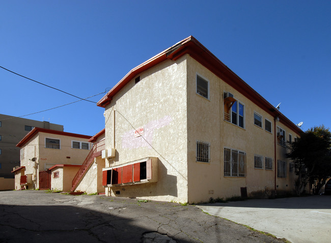 Fourth Street Apartments in Los Angeles, CA - Building Photo - Building Photo