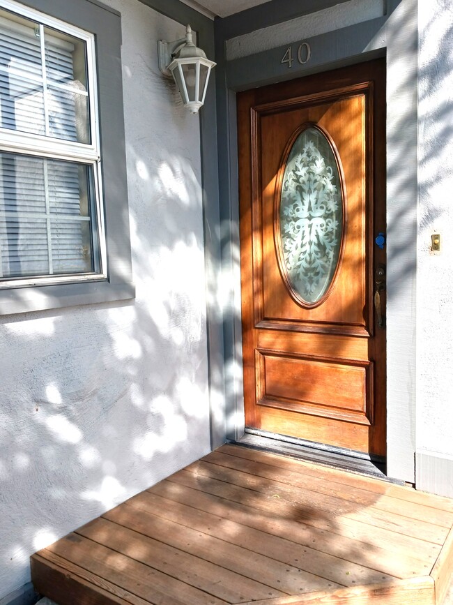 40 Palm Ave in Millbrae, CA - Building Photo - Building Photo