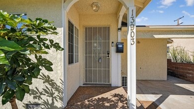 13903 Lefloss Ave in Norwalk, CA - Building Photo - Building Photo