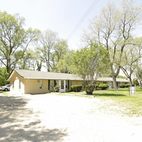 8587 Pontiac Lake Rd in White Lake, MI - Building Photo