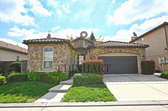 11360 N Via Milano Way in Fresno, CA - Building Photo - Building Photo