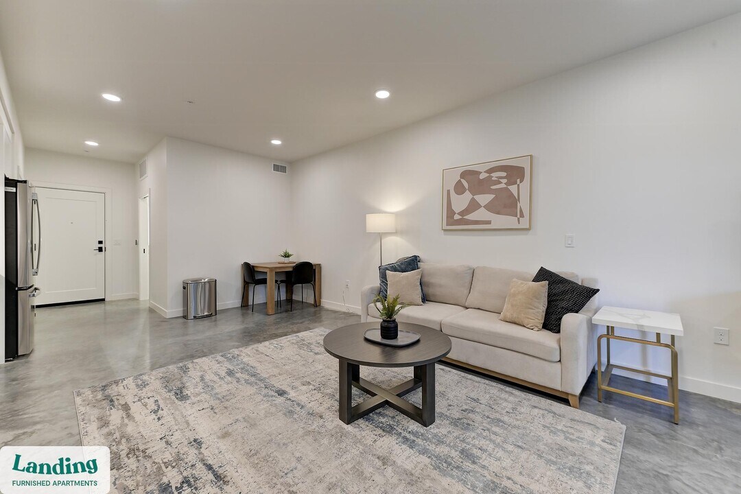 556 E 2100 S in Salt Lake City, UT - Building Photo