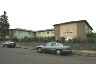 St. Johns Commons in Portland, OR - Building Photo - Building Photo