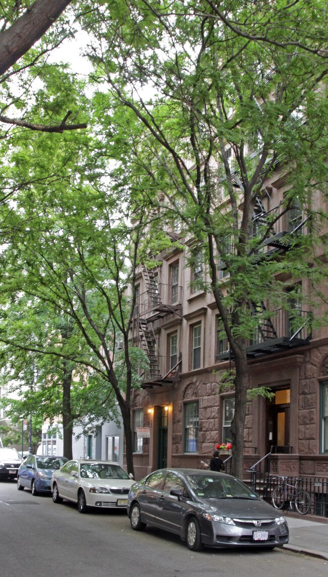 47 Perry St in New York, NY - Foto de edificio - Building Photo