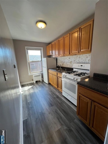 815 Red Rd in Teaneck, NJ - Building Photo - Building Photo