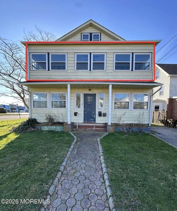 42 Cottage Pl in Long Branch, NJ - Building Photo